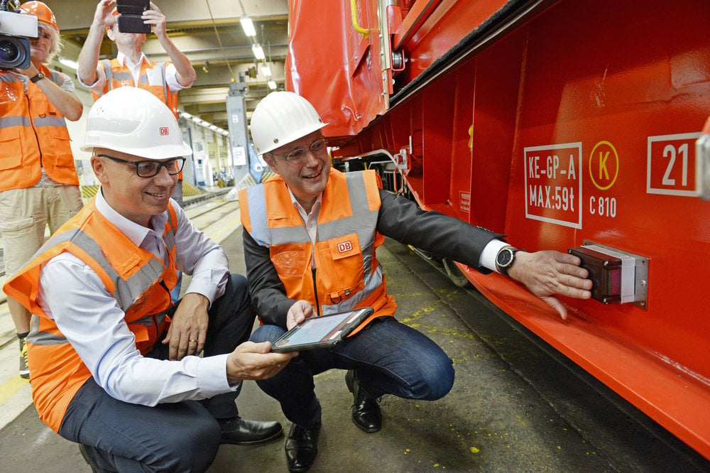 DB-Cargo-intelligent-freight-car